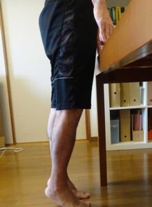両足でのかかと上げ