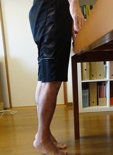 両足でのかかと上げ