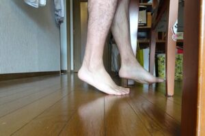 アキレス腱断裂手術3ケ月後の状況　片足でのかかと上げ